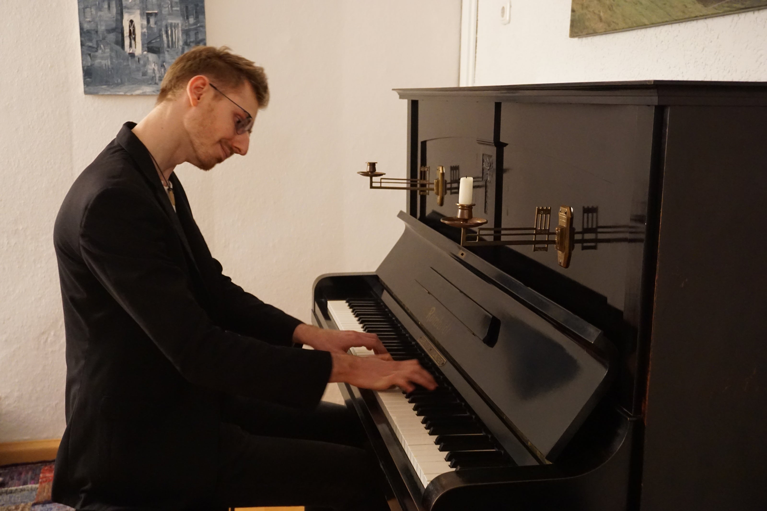 Living Room Concert Tour 2025